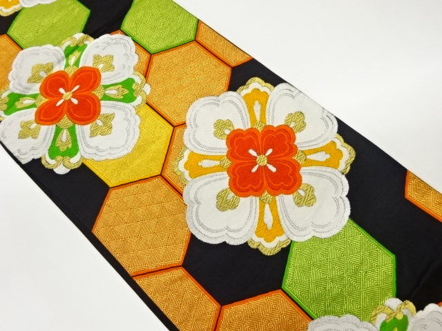 亀甲に菱・華紋模様織出し袋帯